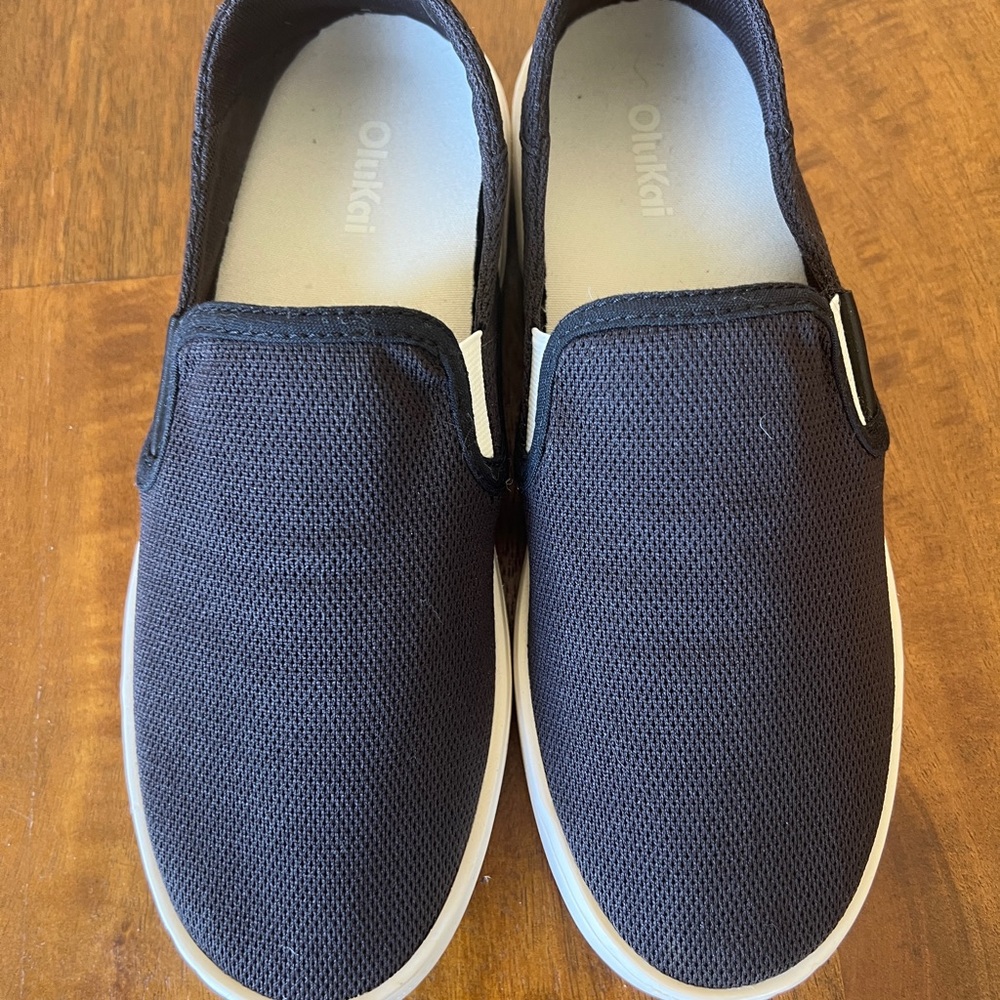 Black Olukai shoes
